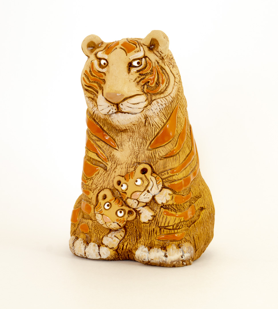 Тигрица с тигрятами копилка керамика